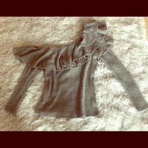 Gray Over the shoulder boutique blouse